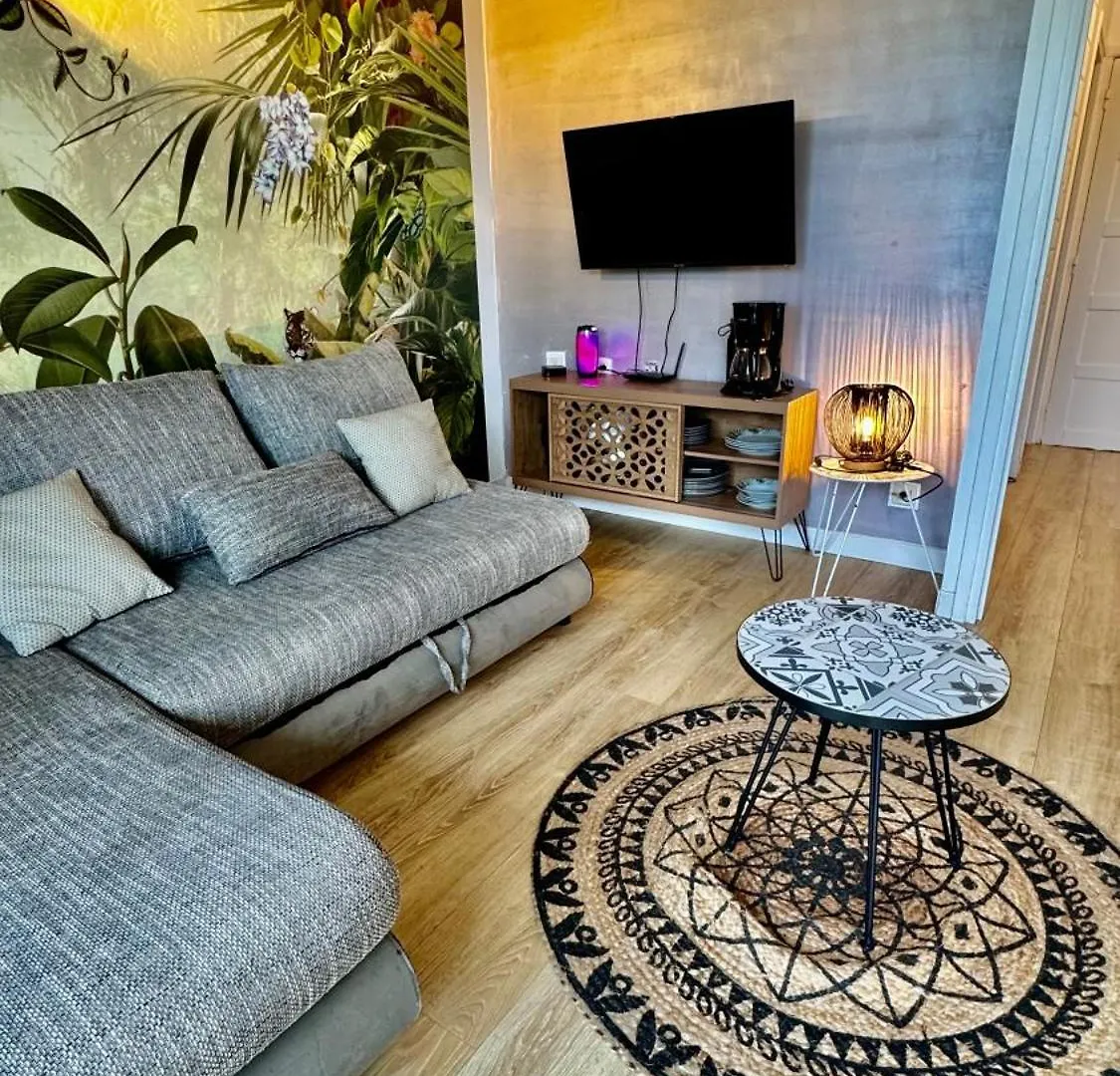 Bikini & Martini Residence Manganao Plage & Piscine Privee Saint-Francois  Apartment